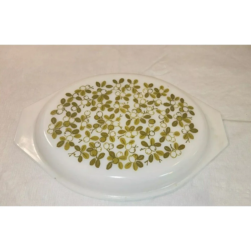 PYREX 945C 1960's Casserole Cover Lid Green Verde Olive 2.5qt